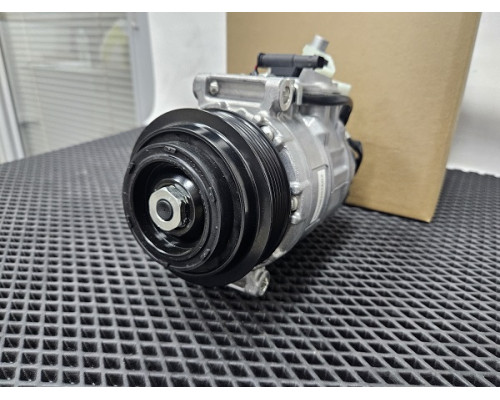 Компрессор кондиционера Mercedes W222 — фото 3